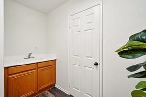Camden Dr-L2108-036.jpg