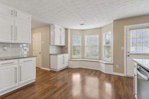 Kitchen/Breakfast Area