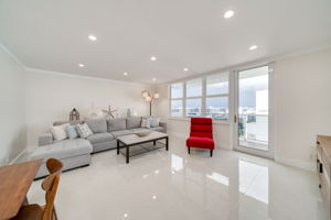 3573 NW 94th Ave, Sunrise, FL 33351, USA Photo 12