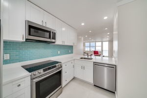 3573 NW 94th Ave, Sunrise, FL 33351, USA Photo 5