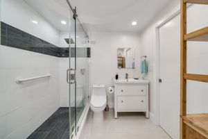 3573 NW 94th Ave, Sunrise, FL 33351, USA Photo 24