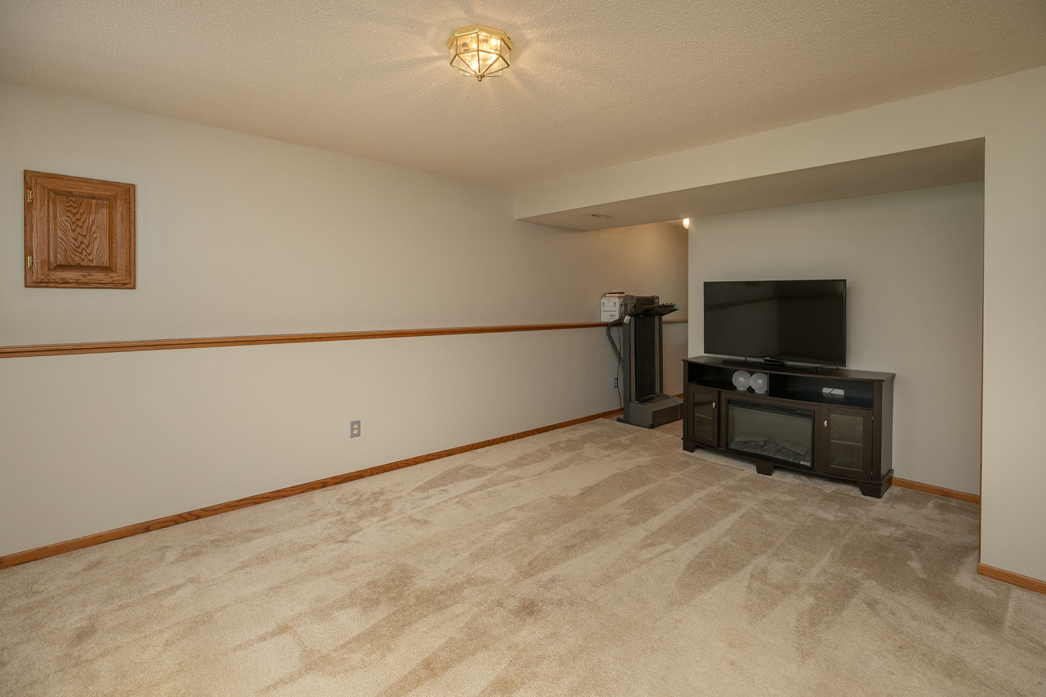 24-Family Room