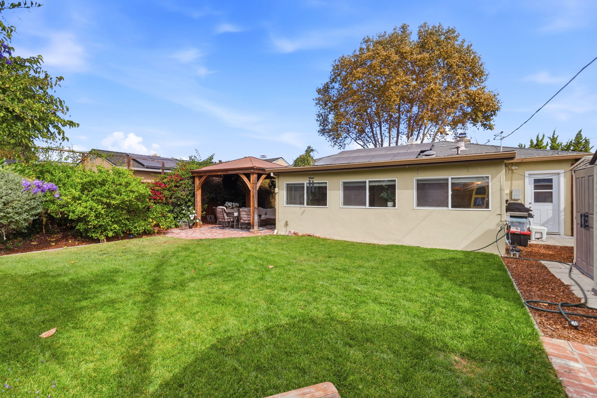 043_F8_3726 Branson Dr