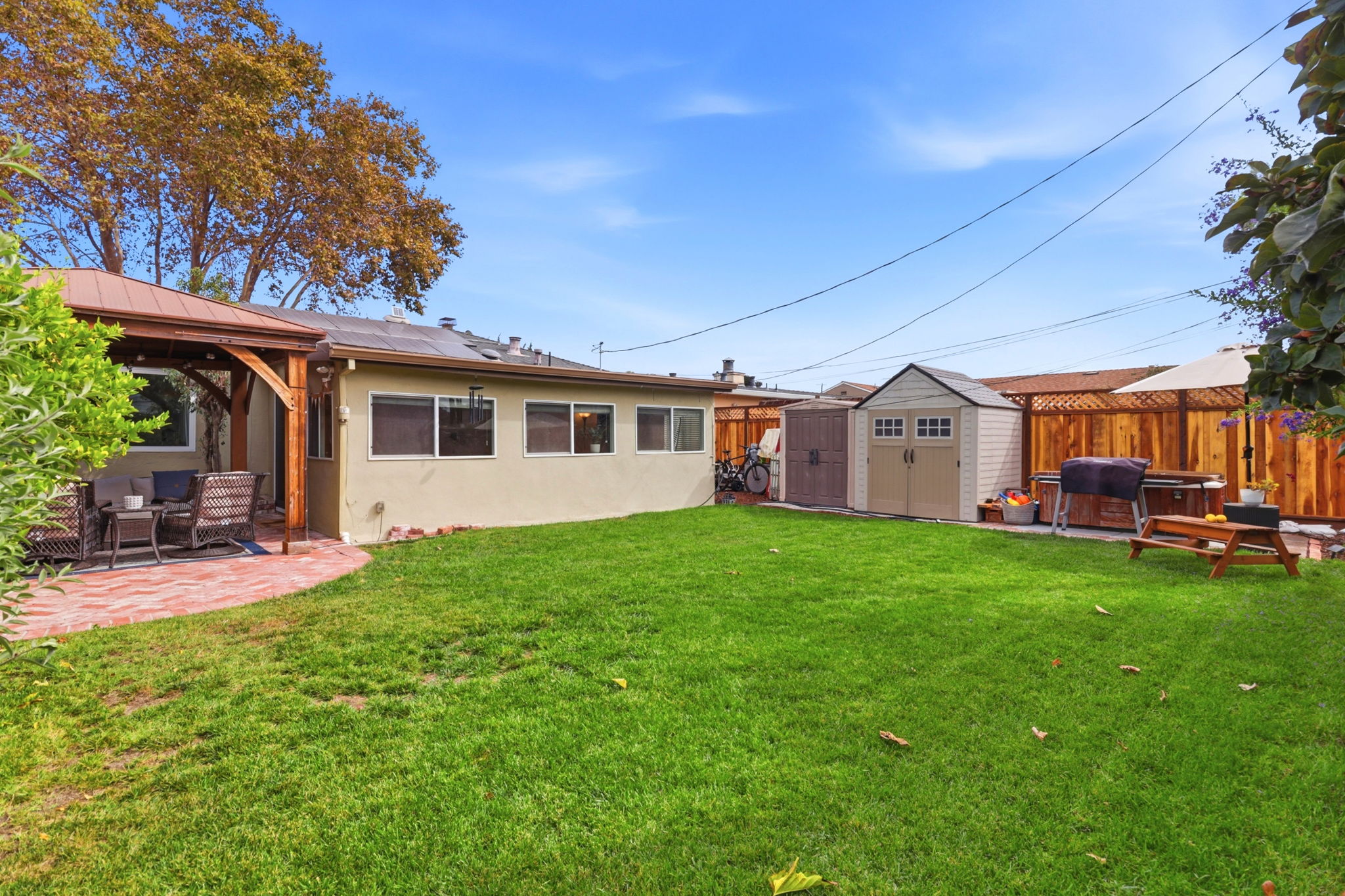 045_F8_3726 Branson Dr