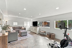 012_F8_3726 Branson Dr