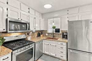 021_F8_3726 Branson Dr