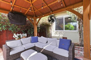 037_F8_3726 Branson Dr