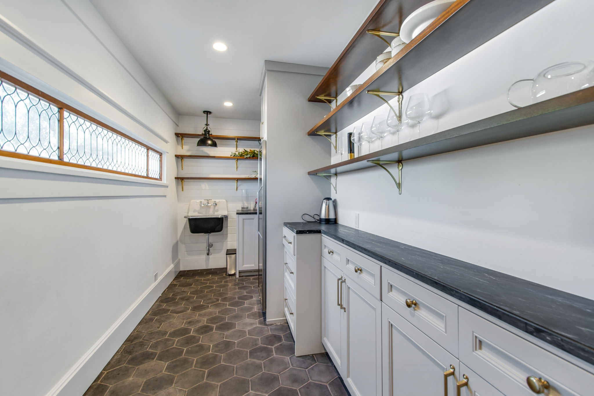 Huge butler's pantry for entertaining and serving