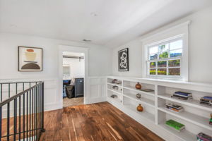Large 2nd Floor landing w/built ins