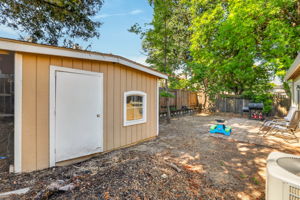  Photo 37