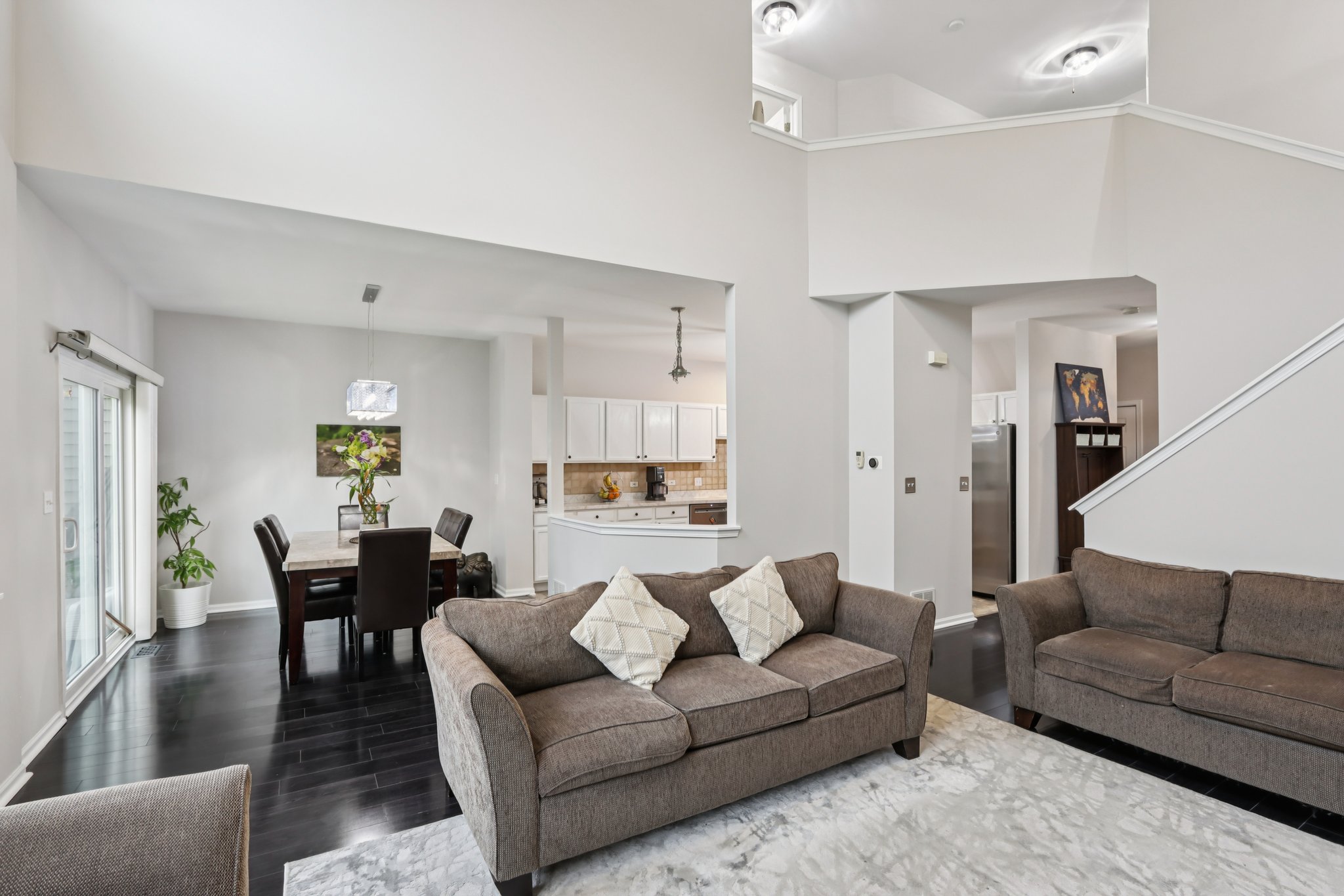 Evergreen Cir-S2211-010.jpg