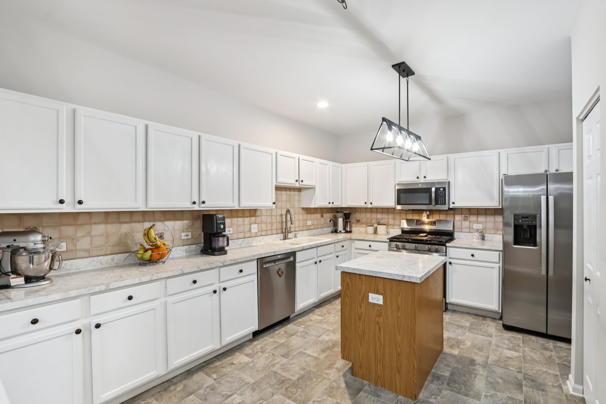 Evergreen Cir-S2211-012.jpg