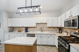 Evergreen Cir-S2211-014.jpg