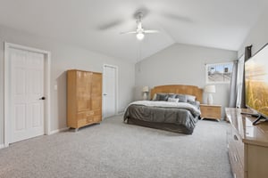 Evergreen Cir-S2211-026.jpg