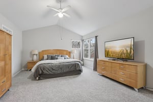 Evergreen Cir-S2211-027.jpg