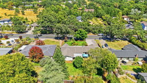 018_F8_AERIAL_373 Piezzi Rd