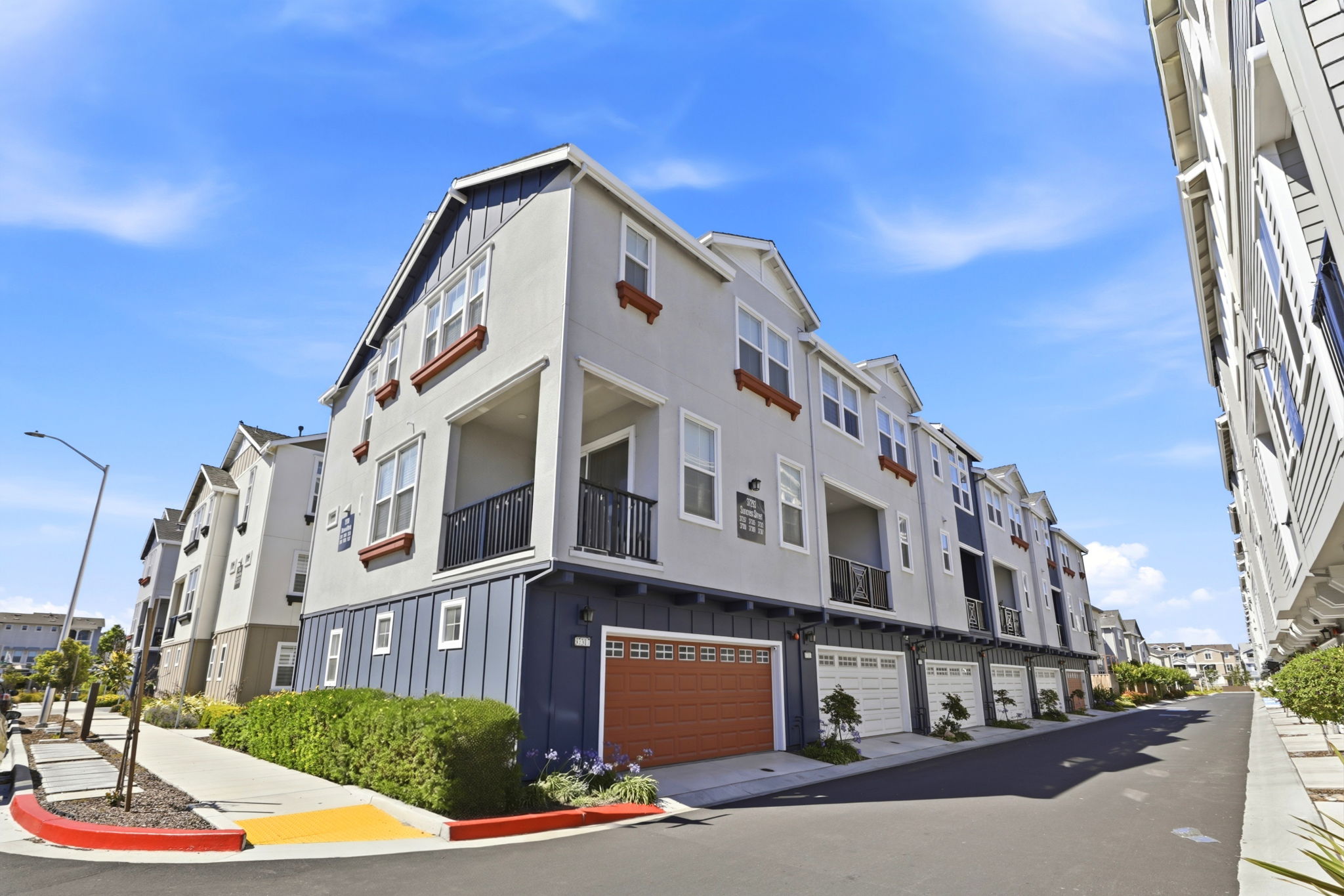 035_F8_37309 Suncrest St