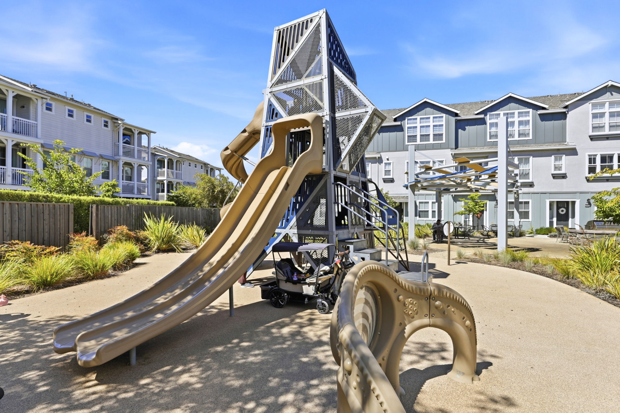 038_F8_37309 Suncrest St