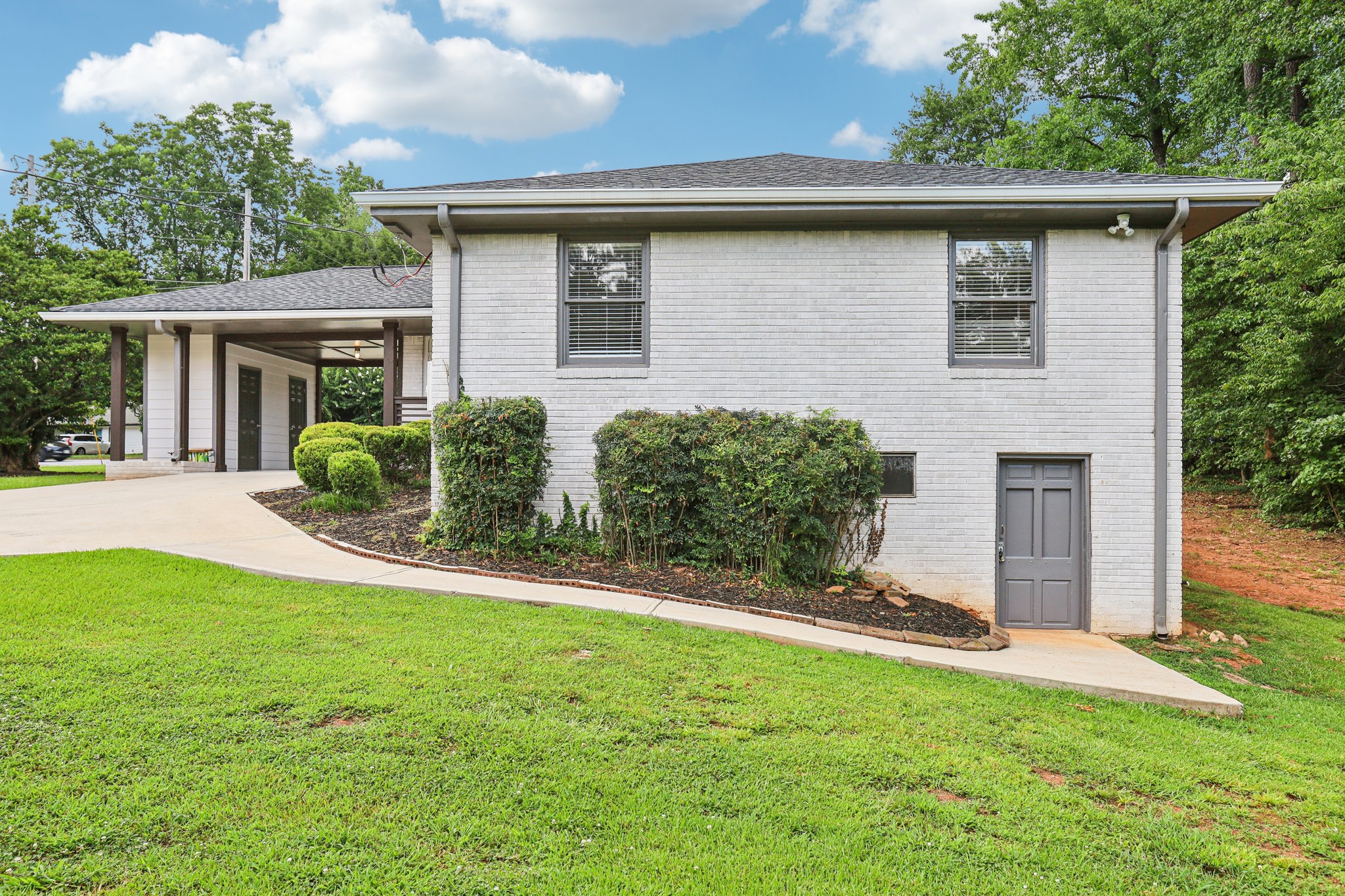 N Druid Hills Rd-S1707-027.jpg