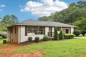 N Druid Hills Rd-S1707-003.jpg