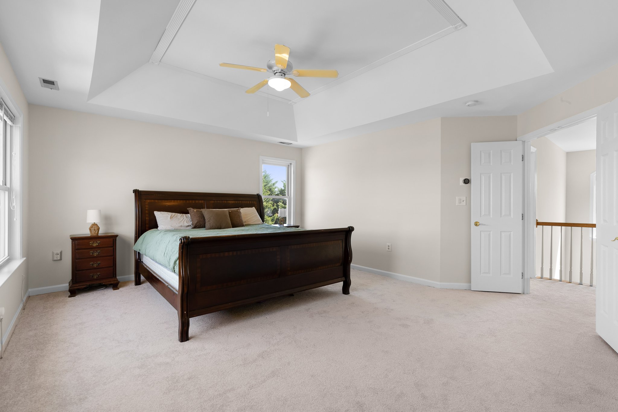 33. Upper bedroom.jpg