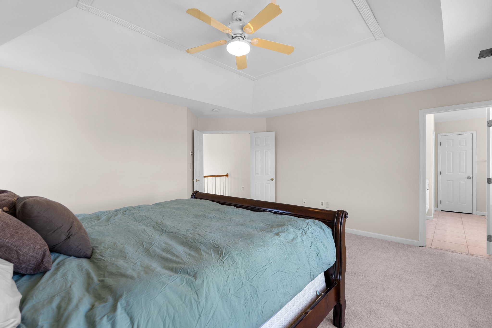 34. Upper bedroom.jpg