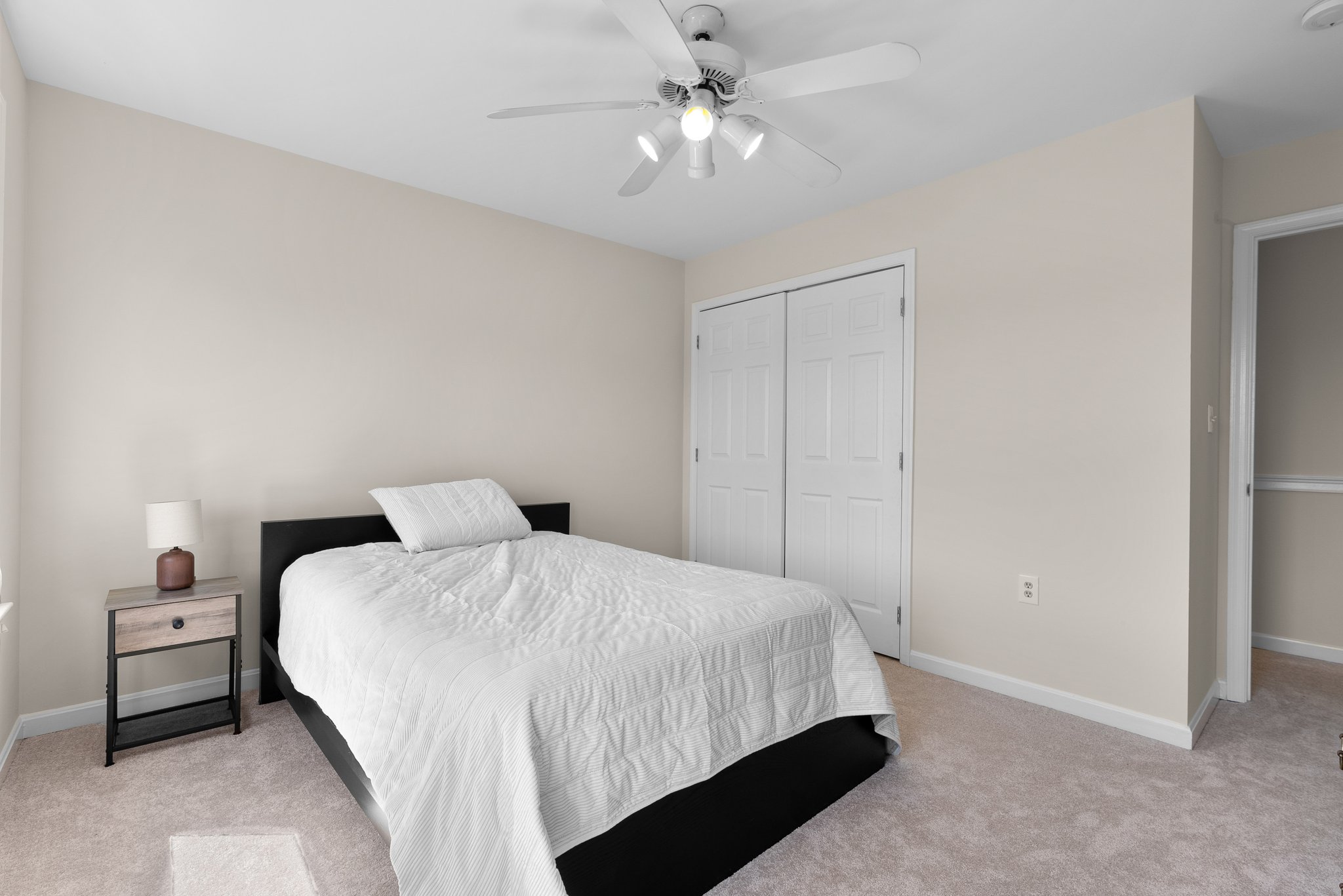 30. Upper bedroom.jpg