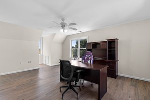 39. Upper bedroom.jpg