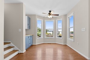 10. Breakfast nook.jpg