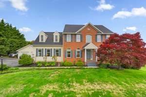 01. Front exterior.jpg