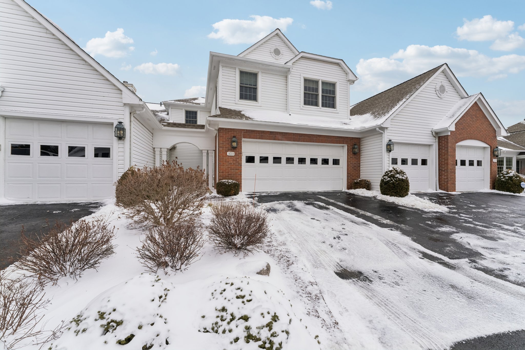 E Lake Rd-S2402-003.jpg