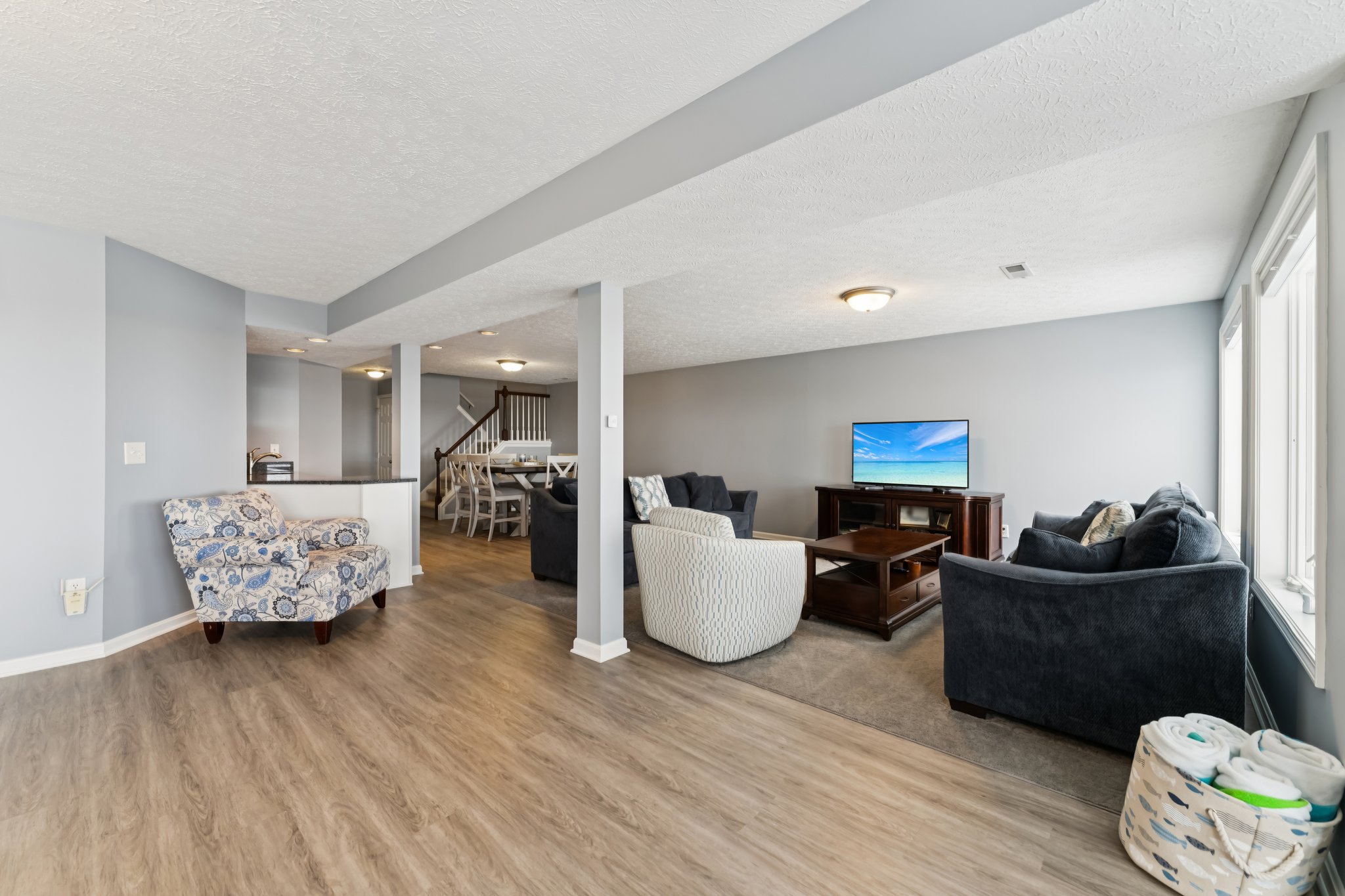 E Lake Rd-S2402-005.jpg