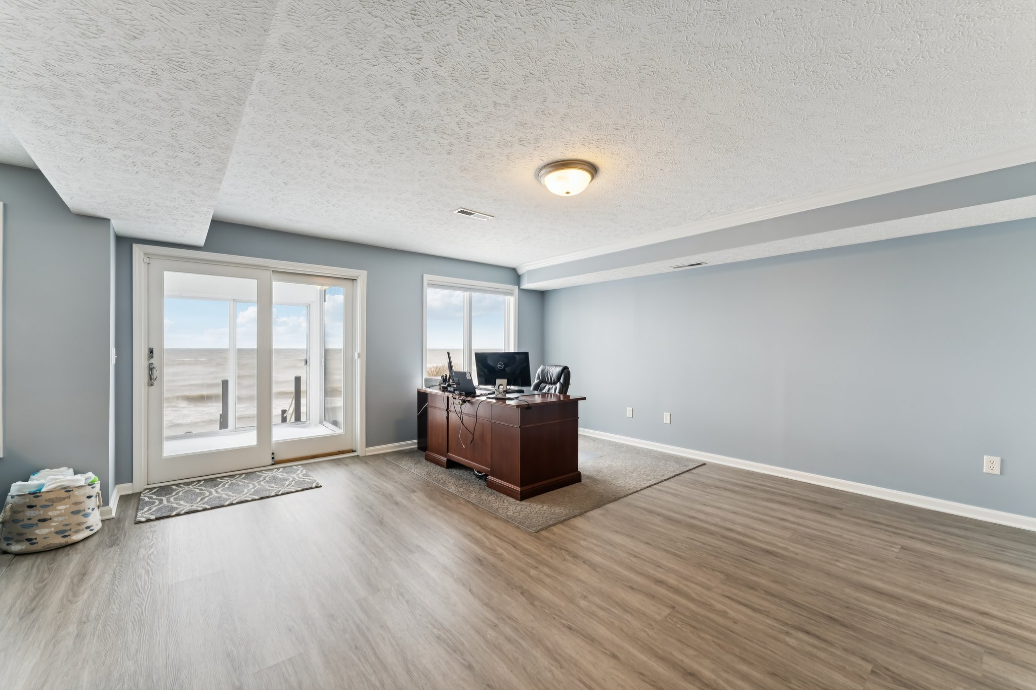 E Lake Rd-S2402-006.jpg