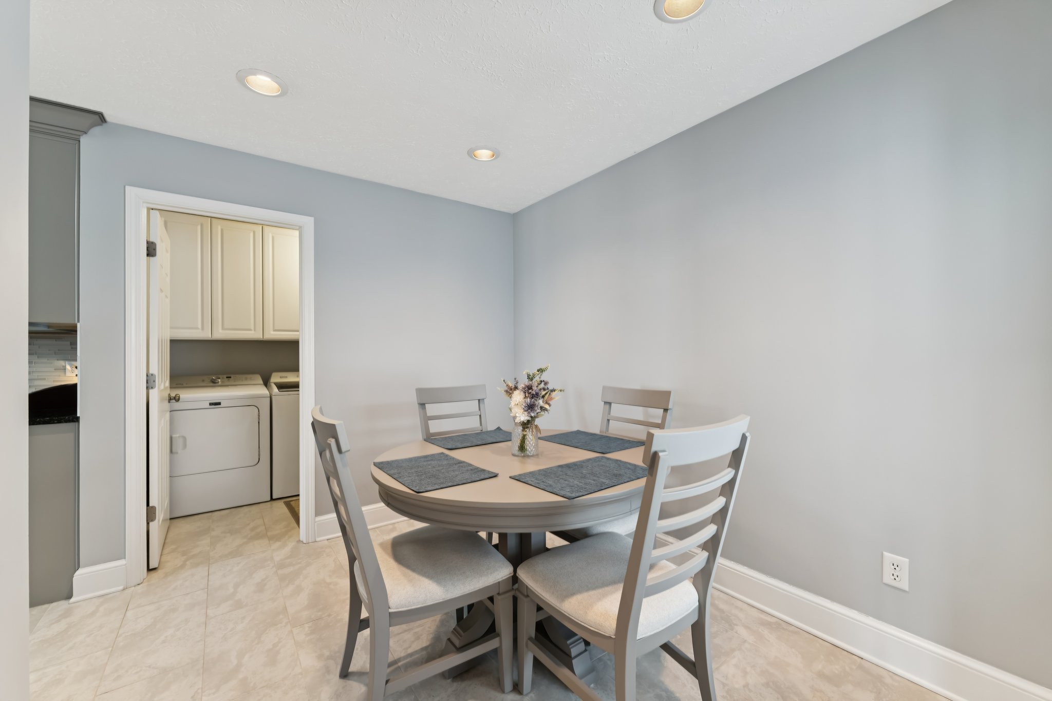 E Lake Rd-S2402-021.jpg