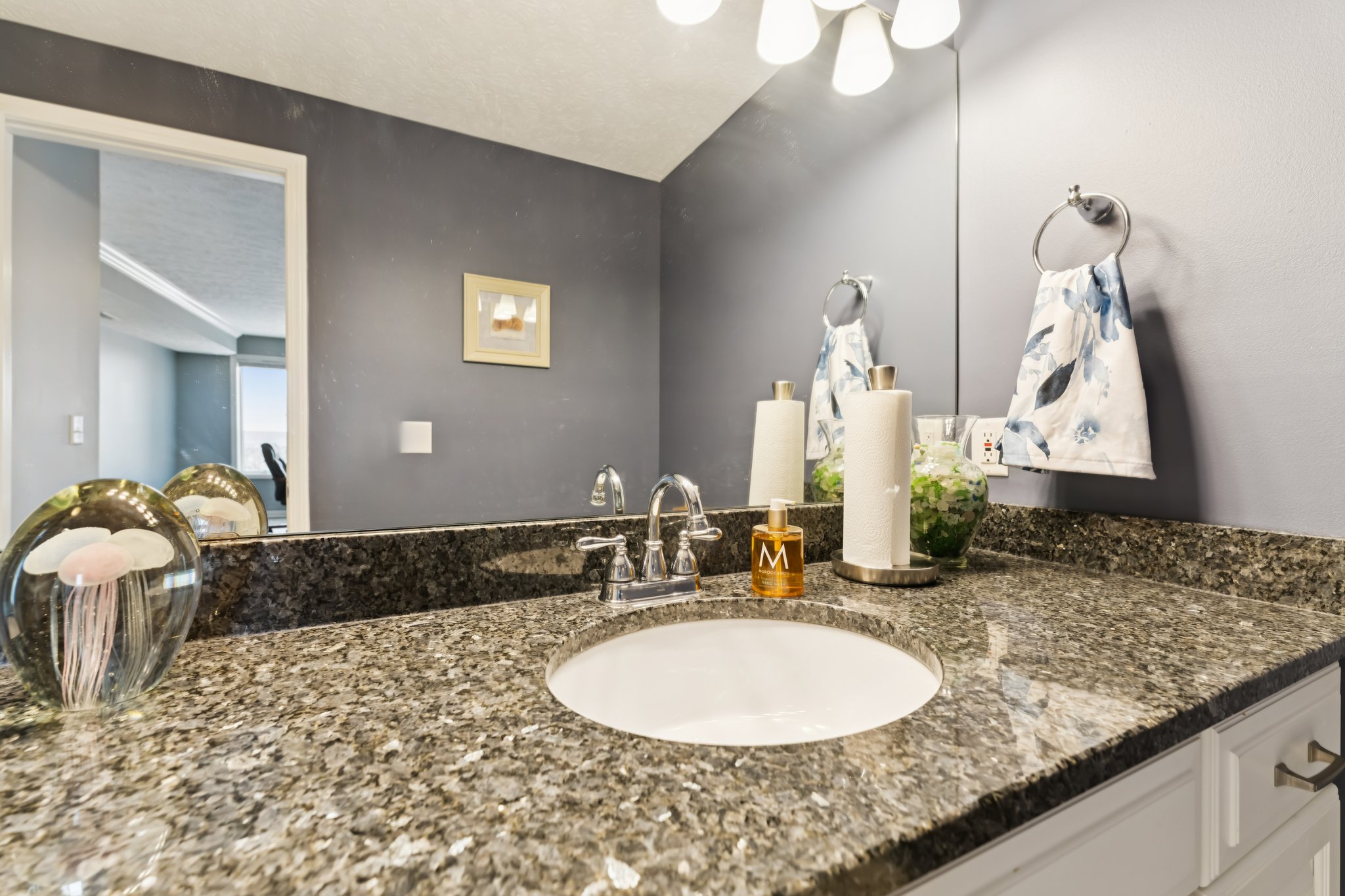 E Lake Rd-S2402-031.jpg