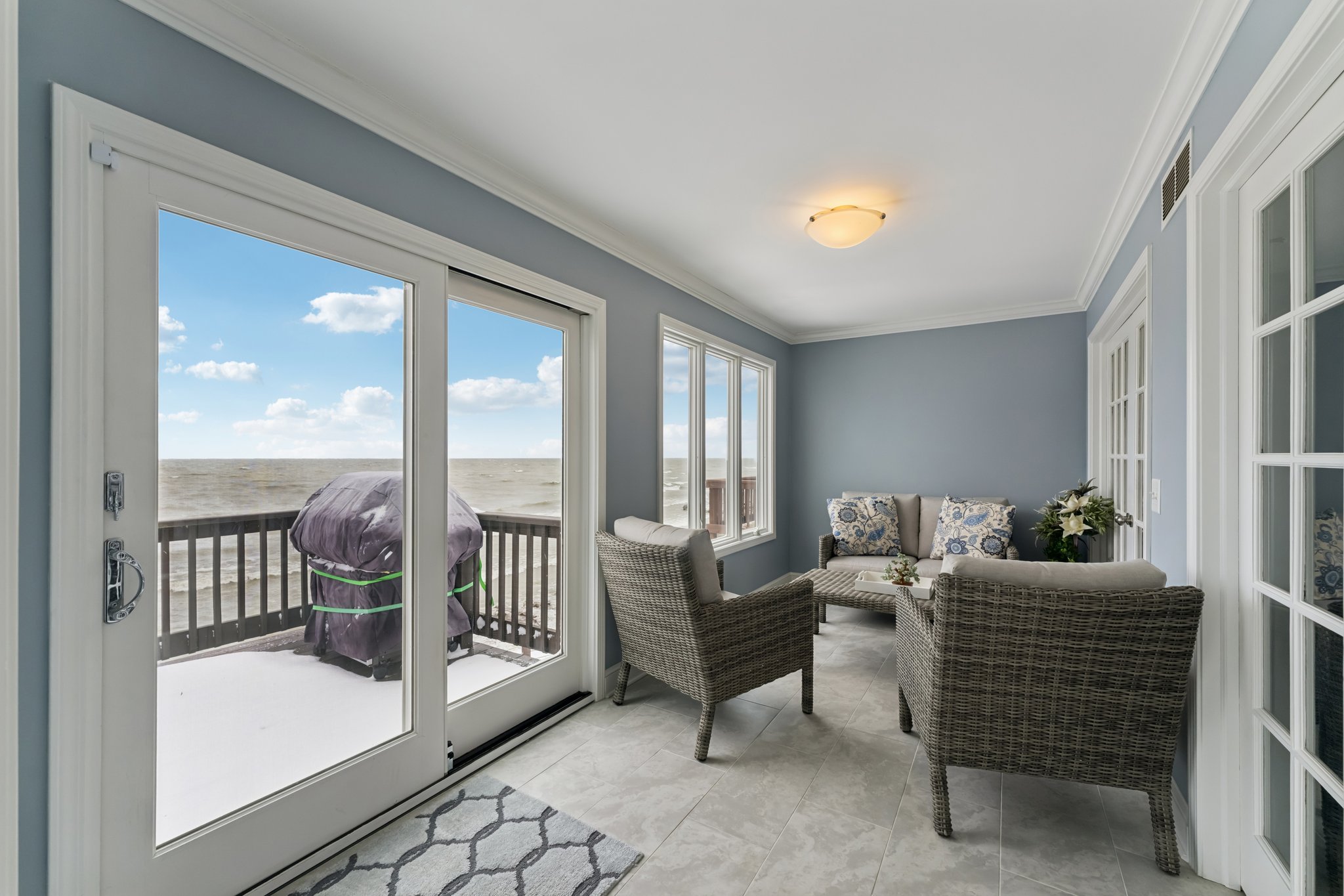 E Lake Rd-S2402-038.jpg