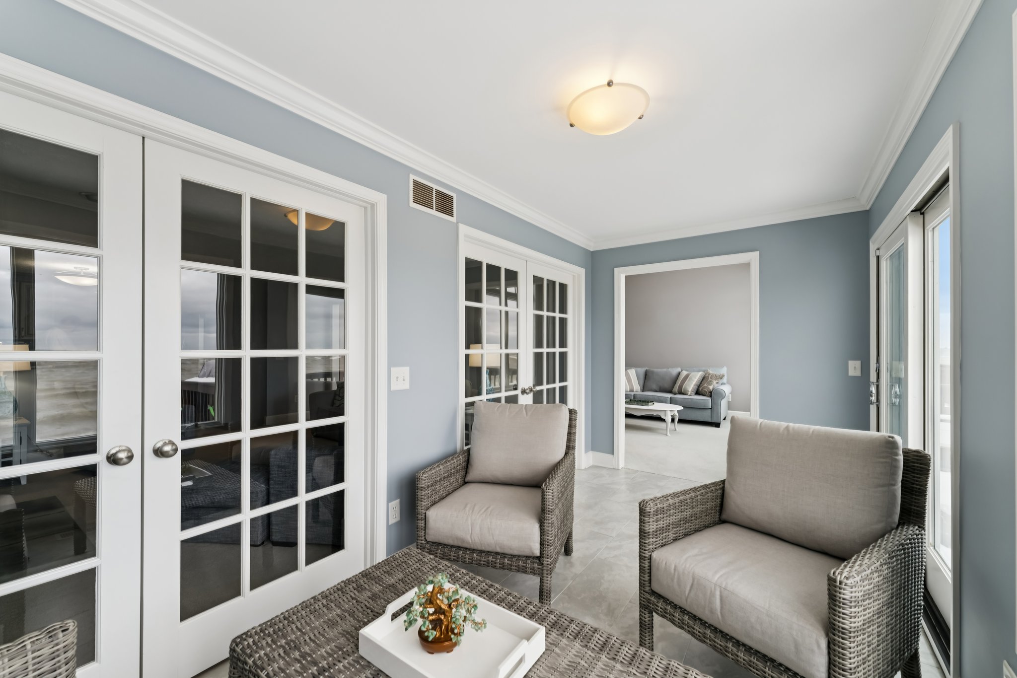 E Lake Rd-S2402-039.jpg