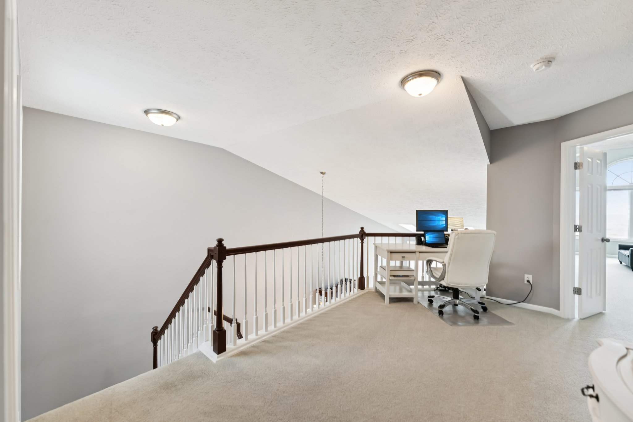 E Lake Rd-S2402-040.jpg