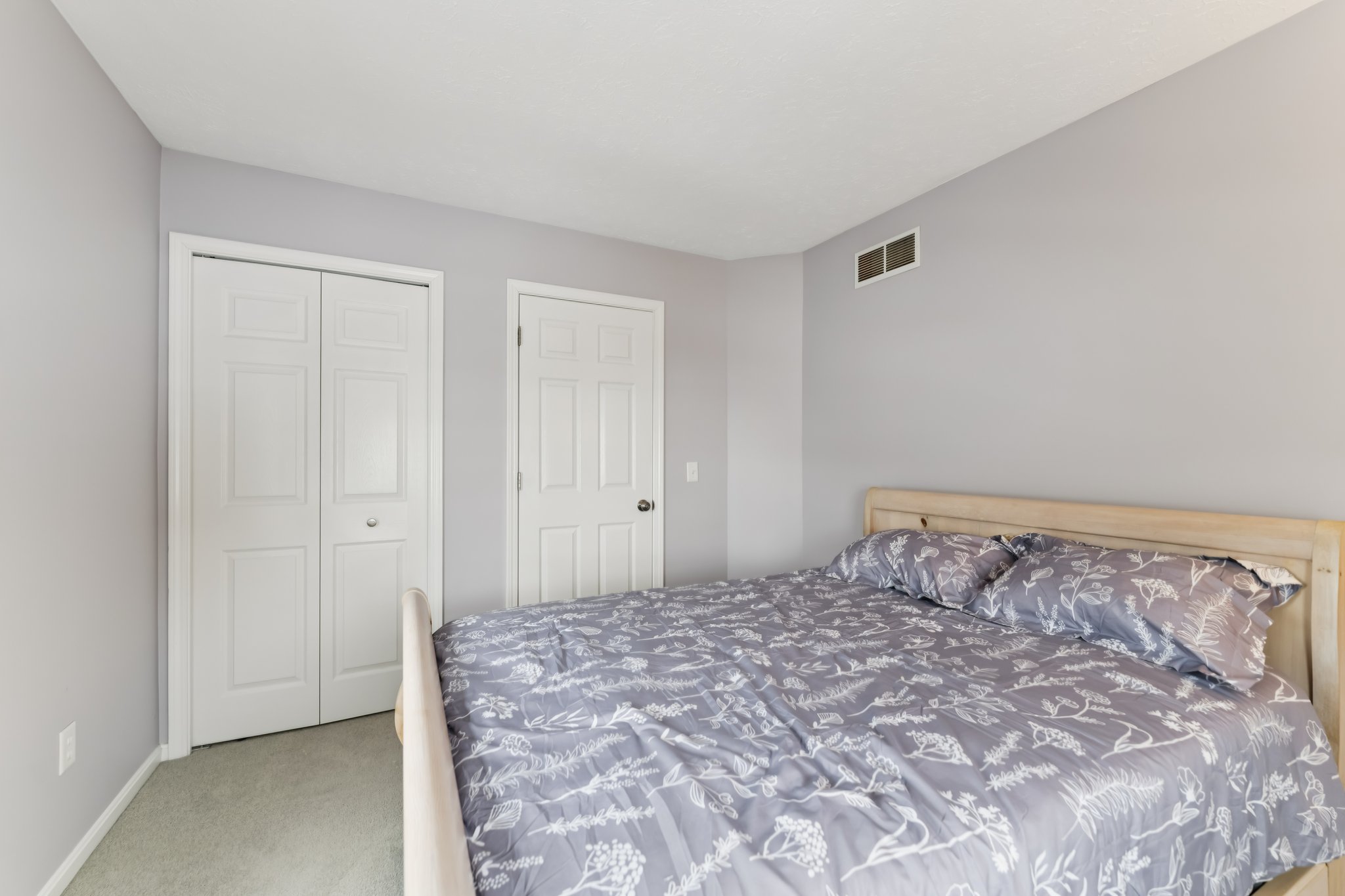 E Lake Rd-S2402-045.jpg