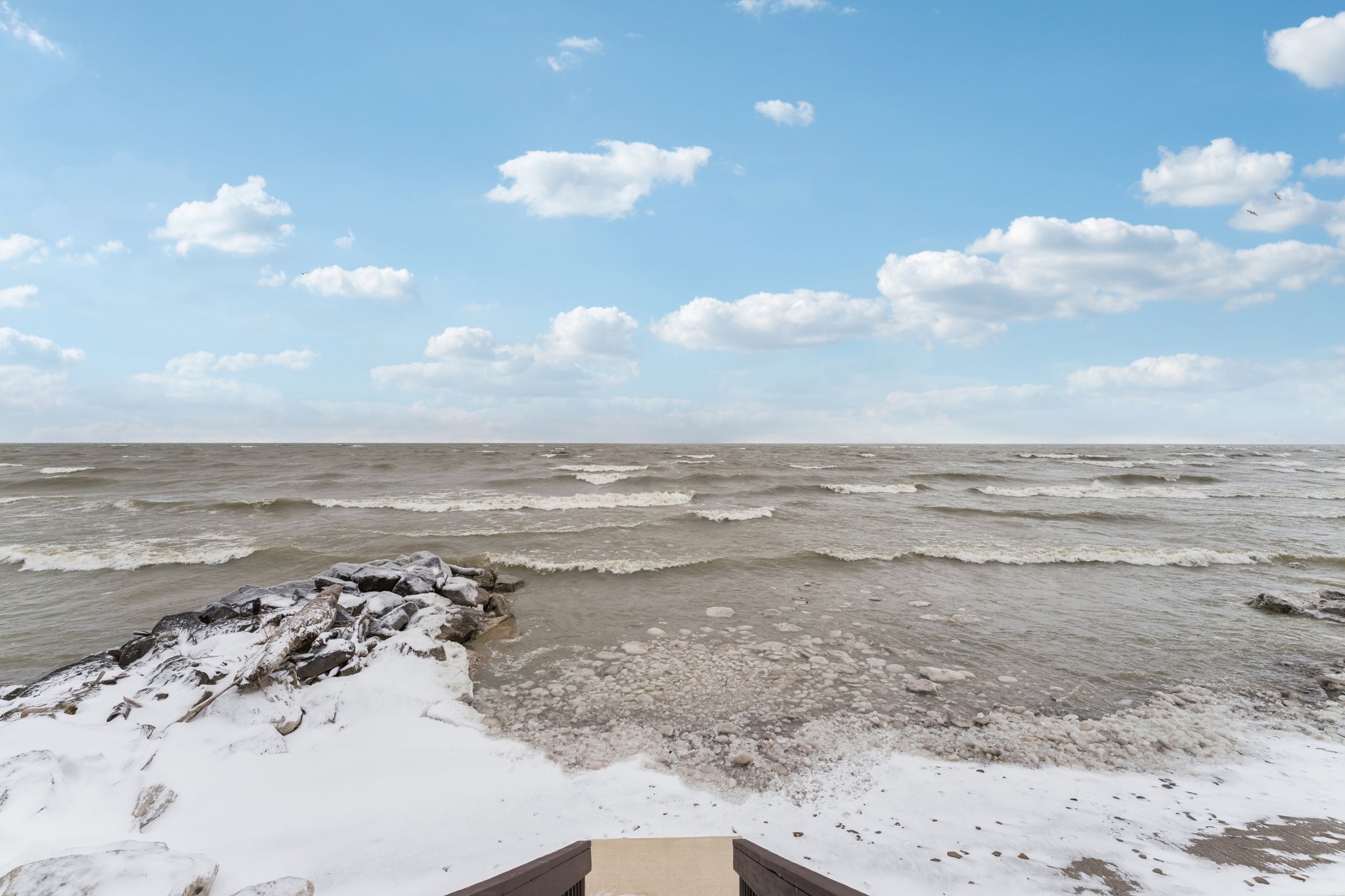 E Lake Rd-S2402-066.jpg