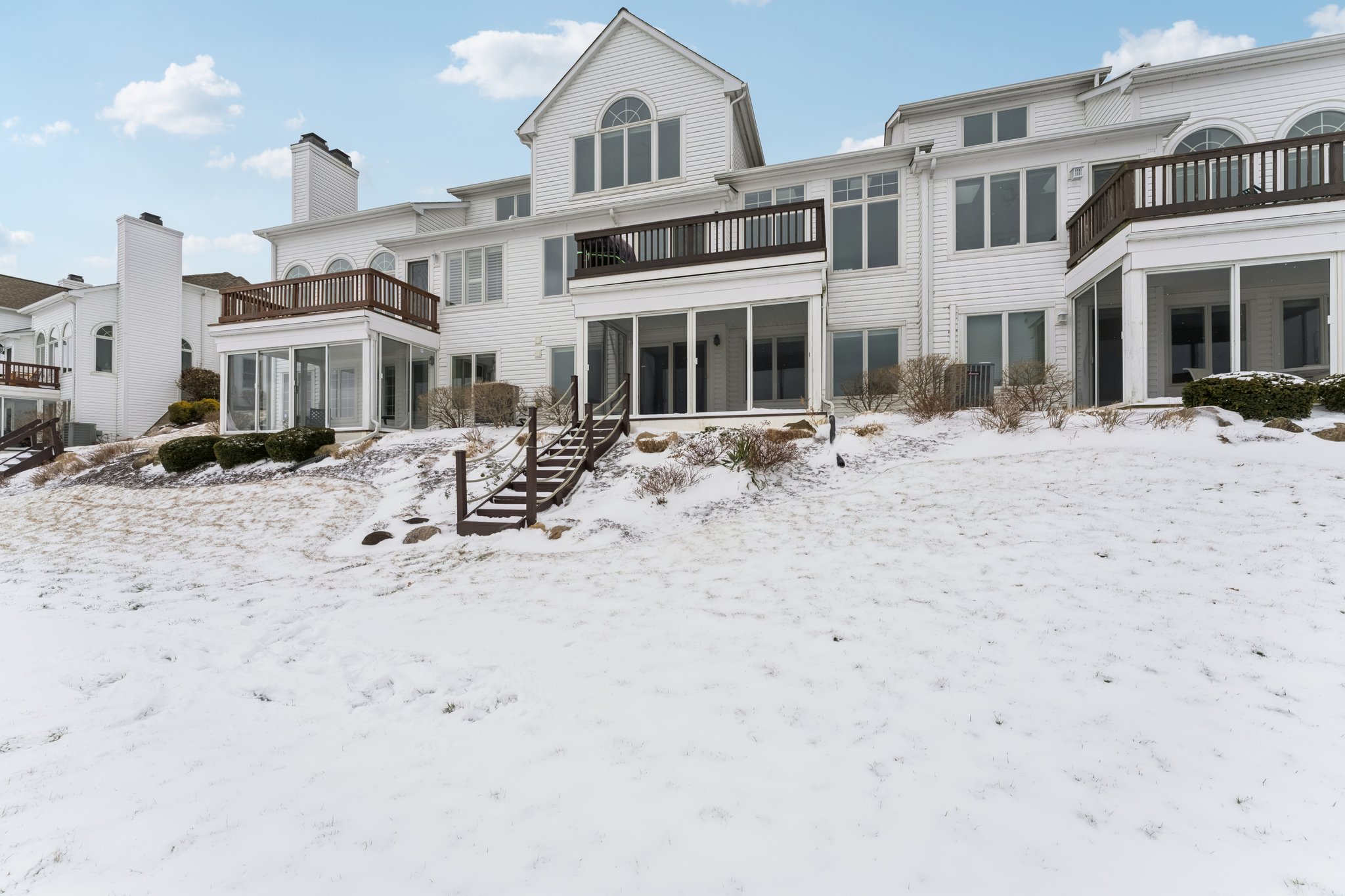 E Lake Rd-S2402-068.jpg