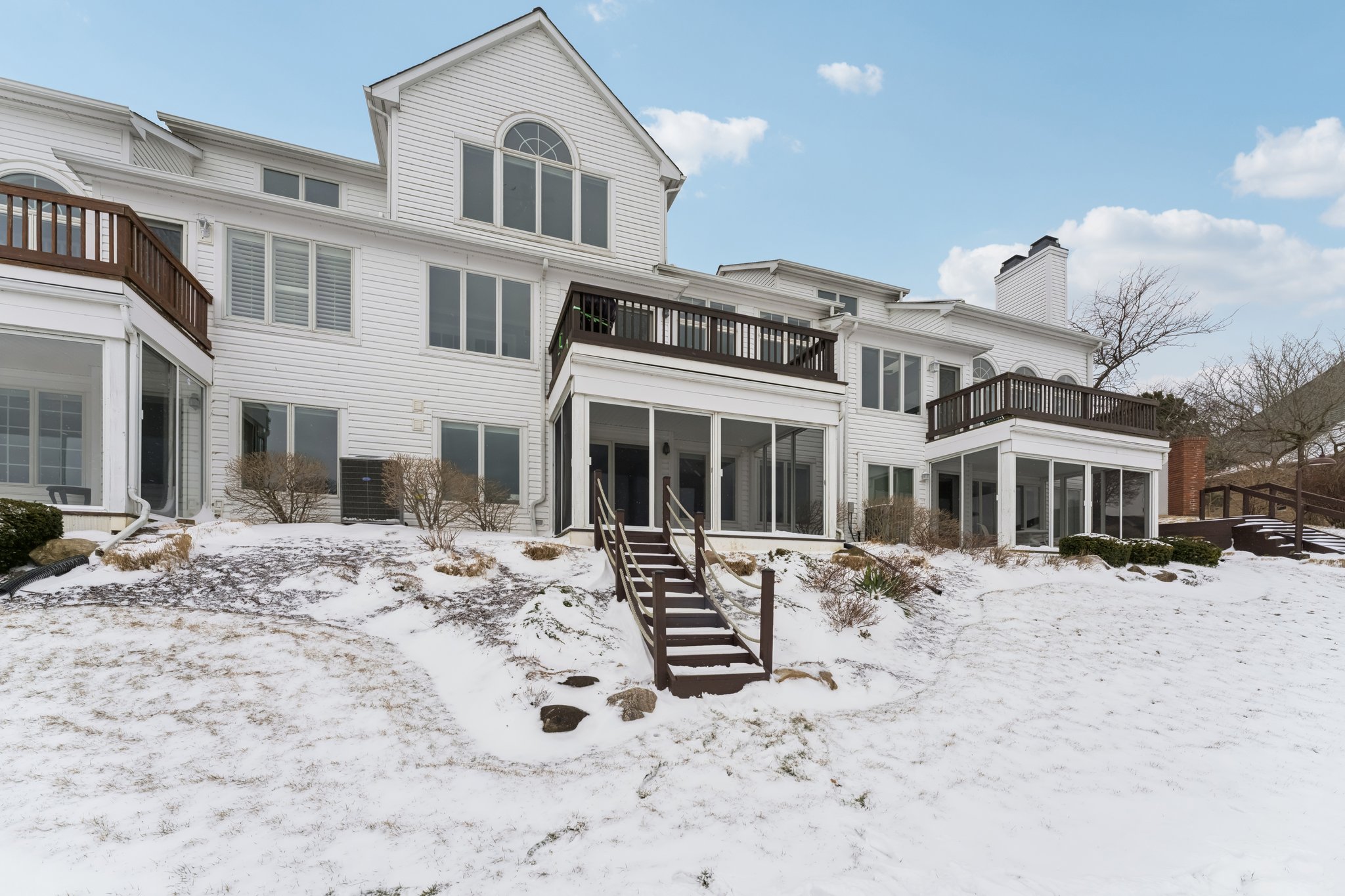 E Lake Rd-S2402-070.jpg