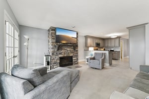 E Lake Rd-S2402-009.jpg