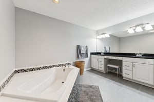 E Lake Rd-S2402-058.jpg