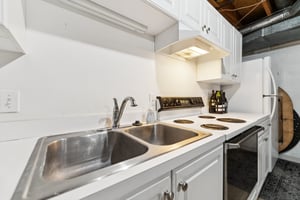 E Lake Rd-S2402-062.jpg