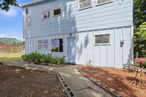  Photo 30
