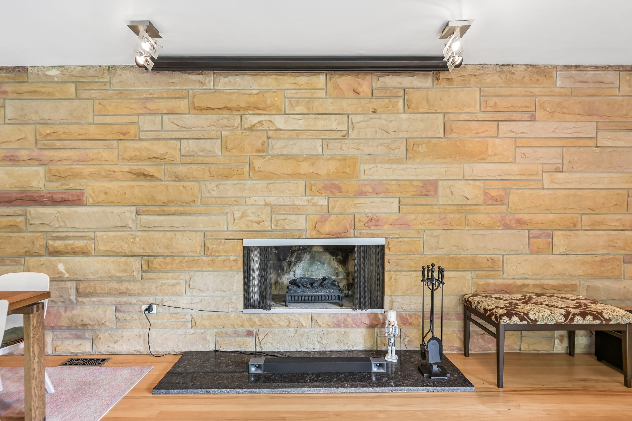 Cheviot Pl-S2205-015.jpg