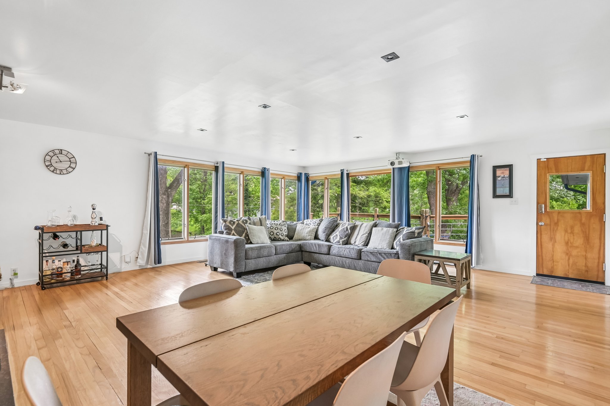 Cheviot Pl-S2205-016.jpg