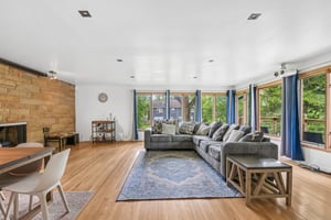 Cheviot Pl-S2205-011.jpg