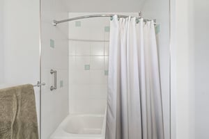 Cheviot Pl-S2205-029.jpg